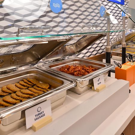 普拉特智选假日酒店 Pratt 外观 照片